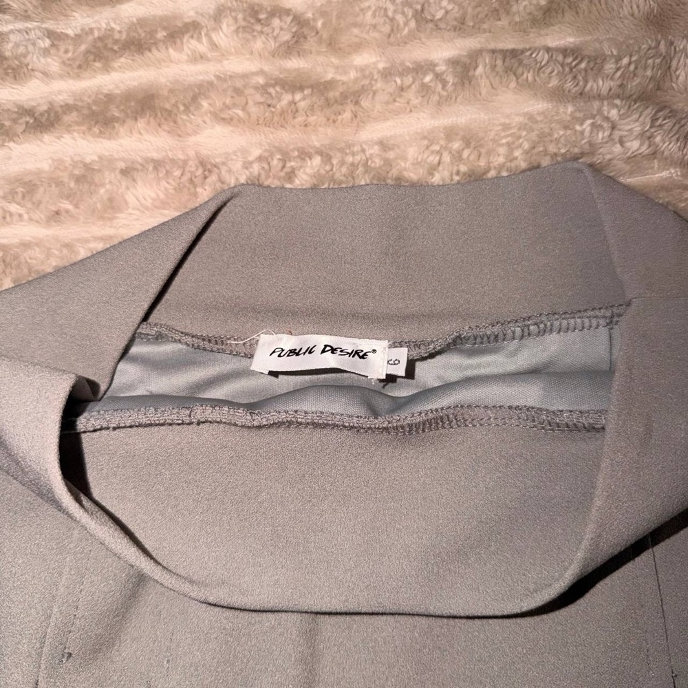 Public Desire Gray Pleated Mini Skirt - Picture 3 of 4